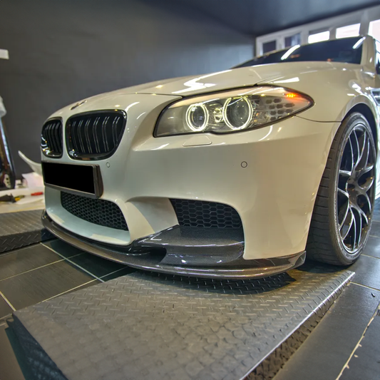 Faldones laterales de fibra de carbono estilo 3D para BMW F10 M5 (2011-2016)