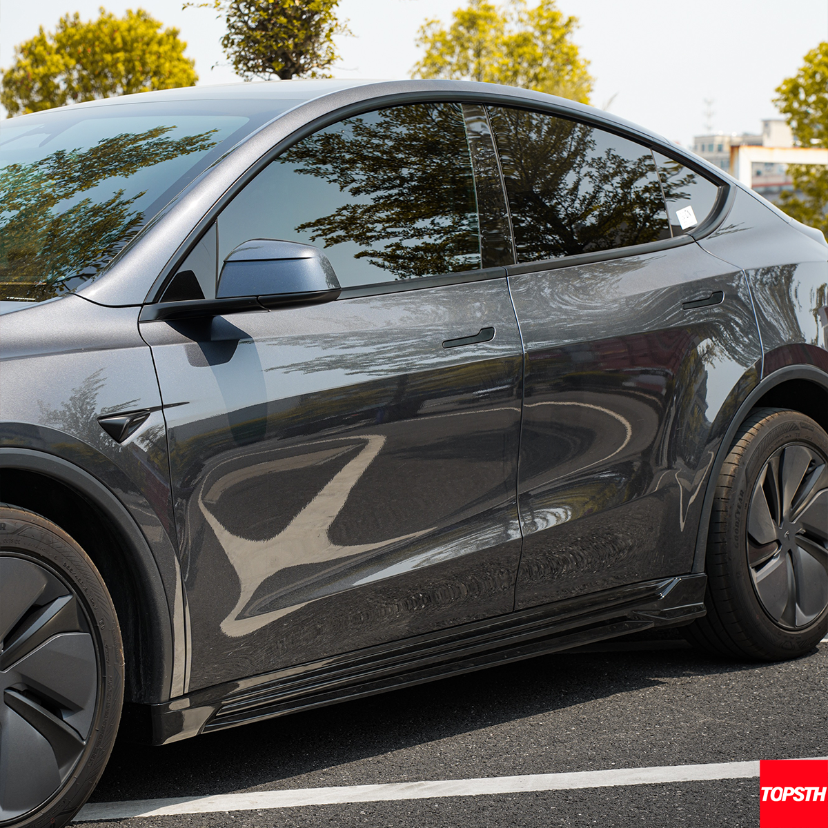 Tesla Model Y Juniper (2025+) TOPSTH Design ABS Body Kit - Front Lip, Side Skirts, Rear Diffuser in Multiple Finishes