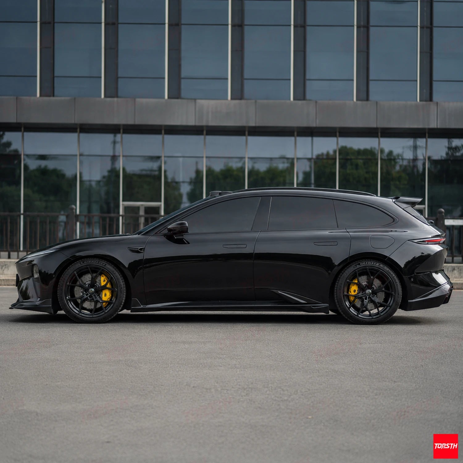 2023+ NIO ET5 Touring ET5T ROBOT Style ABS Body kit side profile view by TOPSTH