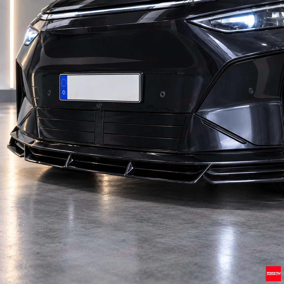 2025+ Xpeng X9 TOPSTH Style ABS Body Kit installation detail view by TOPSTH