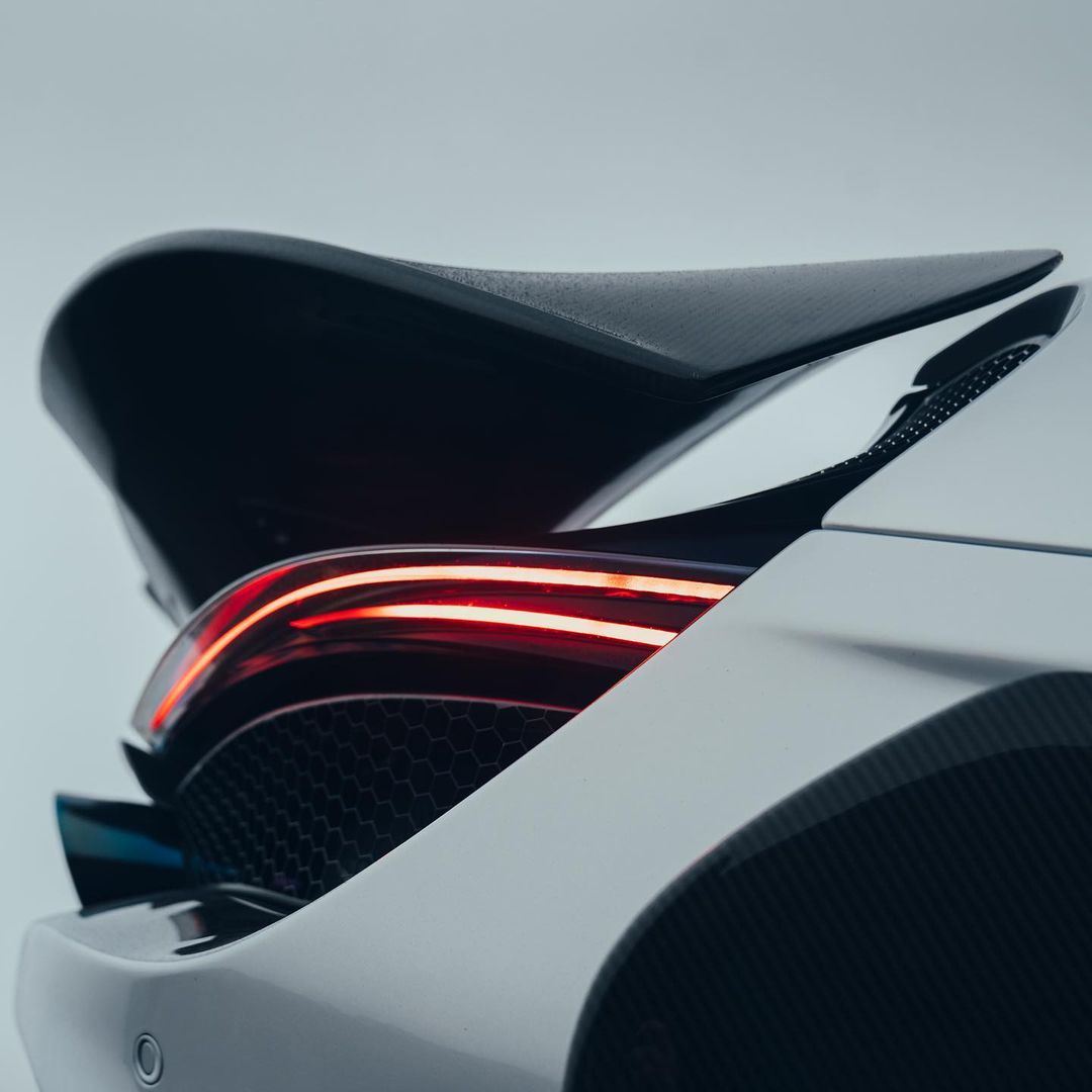 McLaren Pre-Pregged Carbon Fiber Ryft Style Bodykit for 720S