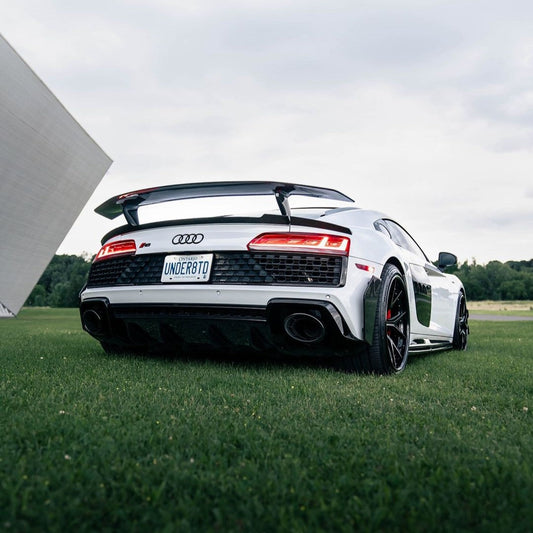 Audi Pre-Pregged Carbon Fiber Performance Style Rear Upper Bumper Spats for R8 Gen 2 FL