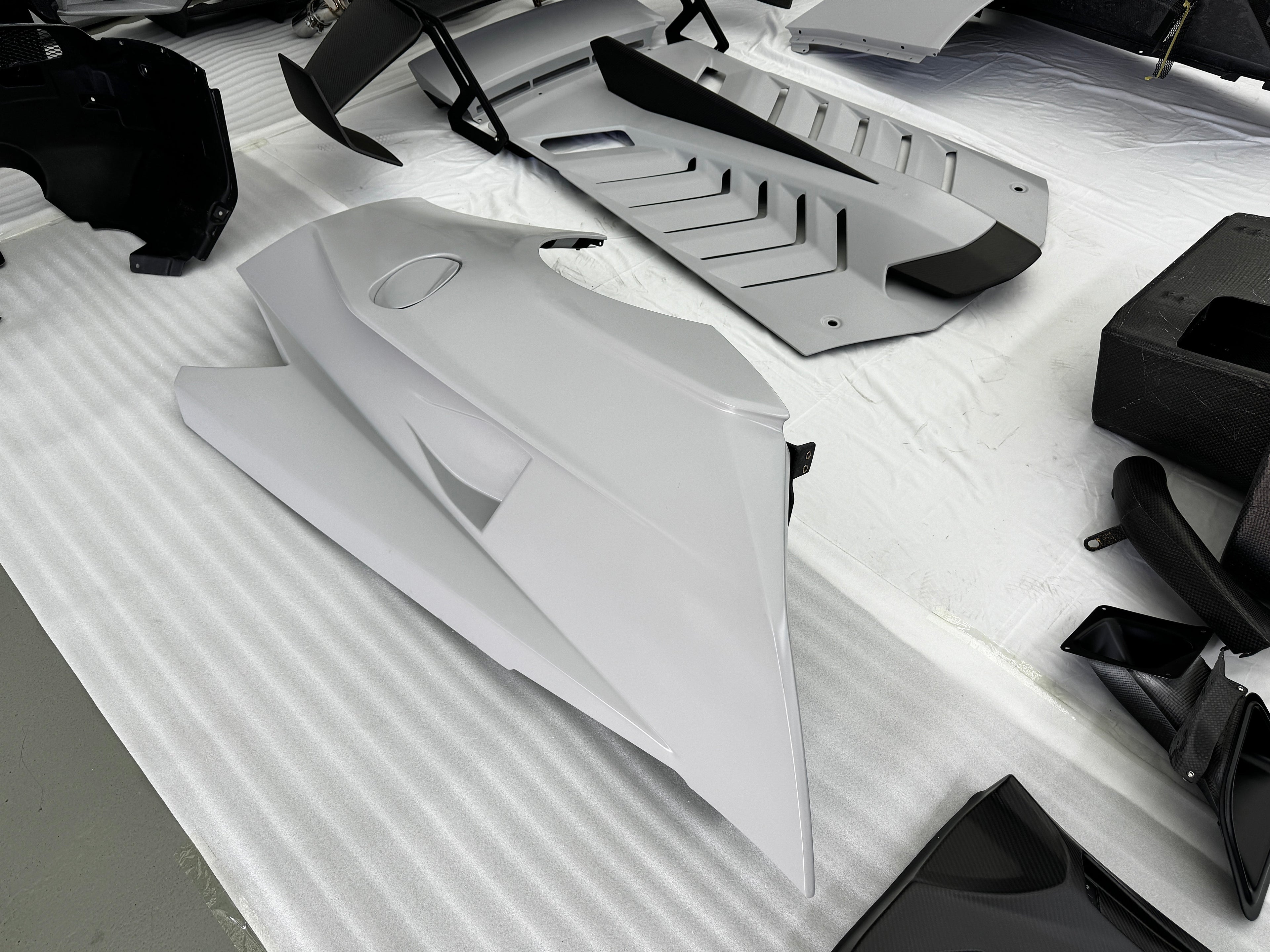 Lamborghini Pre-Preg Carbonfaser-Bodykit im STO-Stil für Huracan LP580 LP610 