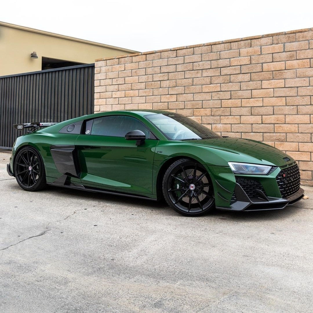 Audi Pre-Pregged Carbon Fiber Capristo Style Side Skirts for R8 Gen 2 FL