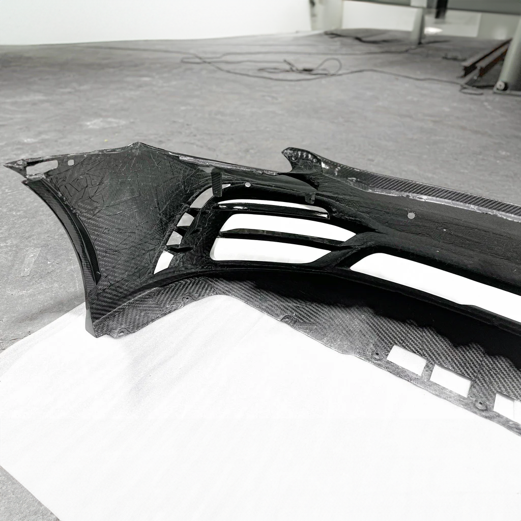 Porsche TAKD V2 Pre-Preg Carbonfaser-Frontstoßstange und Splitter für 718 Cayman &amp; Boxter 