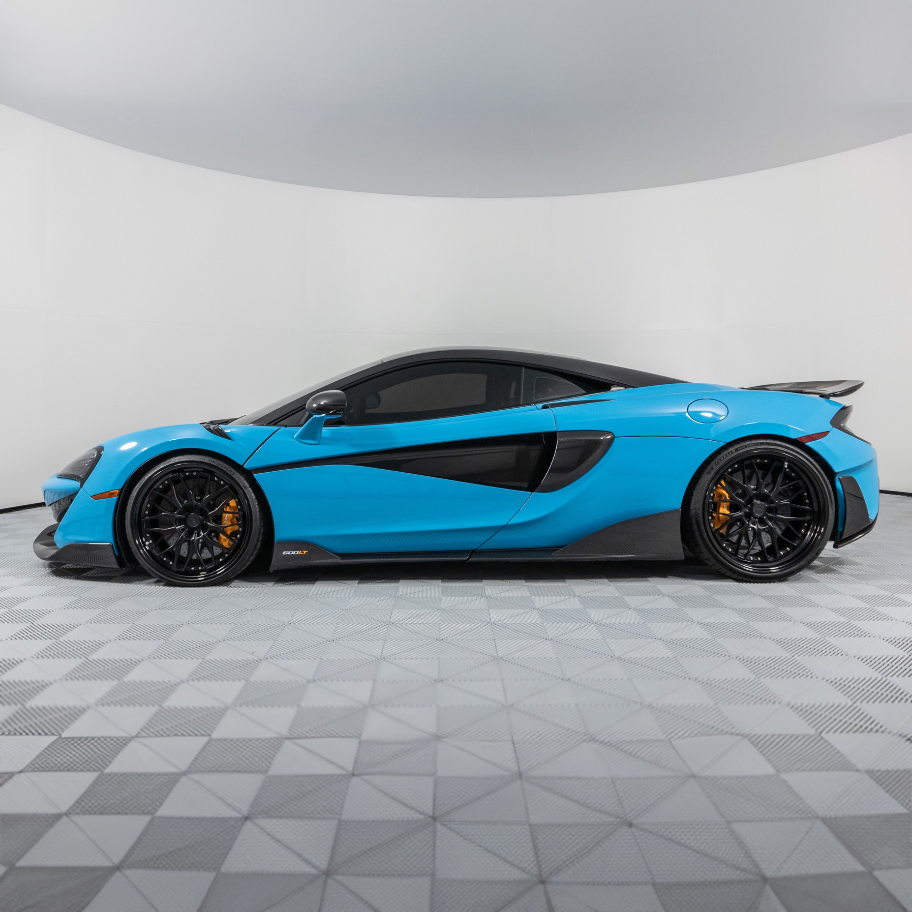McLaren Pre-Pregged Carbon Fiber 600LT Style Bodykit for 540C, 570S, and 570GT