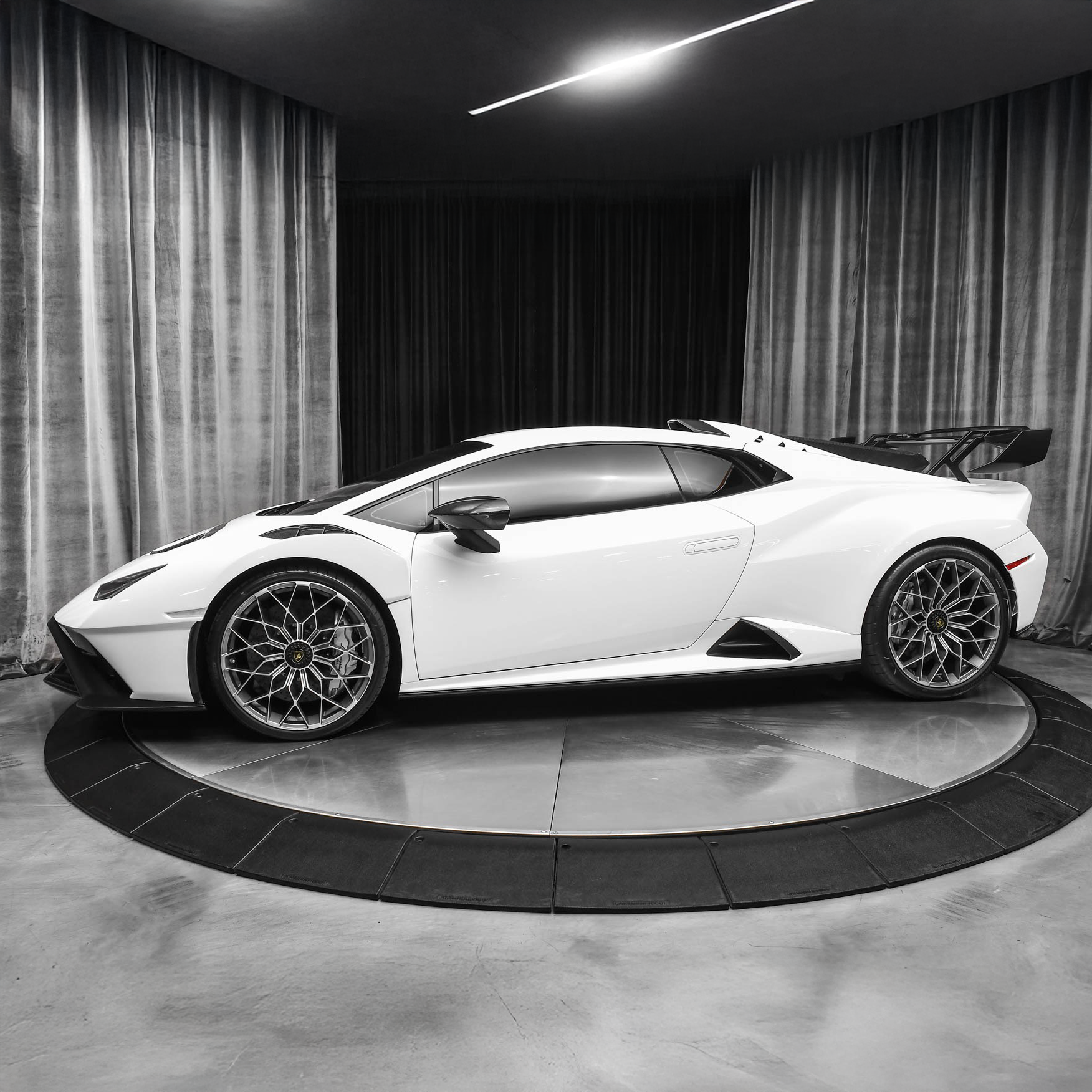 Lamborghini Pre-Preg Carbonfaser-Bodykit im STO-Stil für Huracan LP580 LP610 
