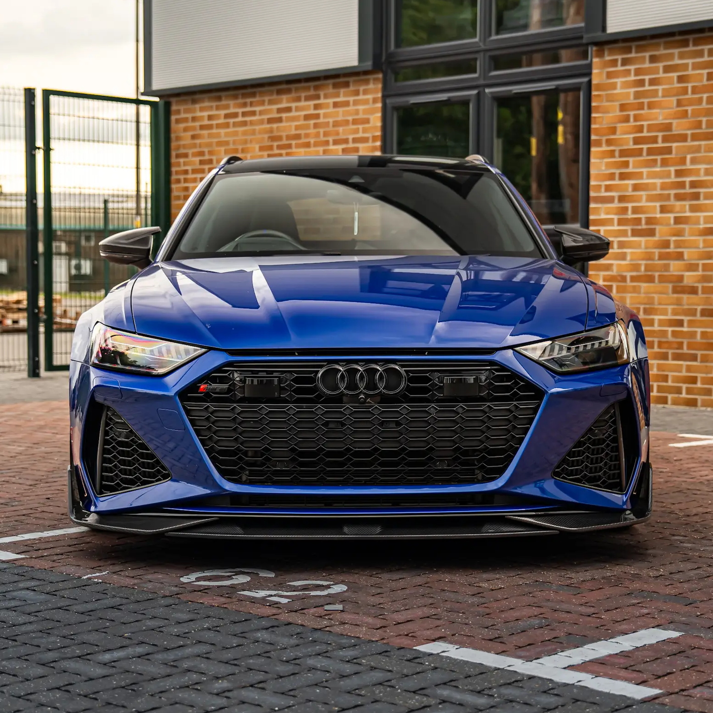 Audi Pre-Pregged Carbon Fiber Topsth Designs Front Splitter for C8 RS6 & RS7 (2019+)