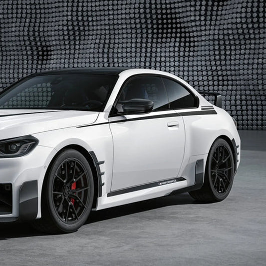 Extensiones de faldones laterales de fibra de carbono preimpregnada estilo M Performance para BMW G87 M2