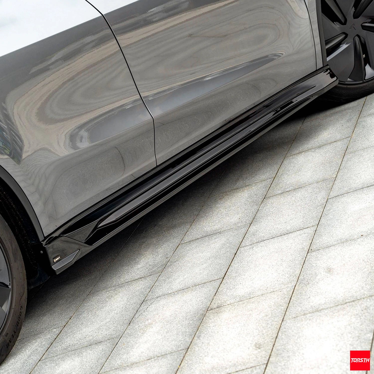 TOPSTH BOTC Style ABS Body Kit for 2025+ Tesla Model Y juniper, Front 3 Quarter View.