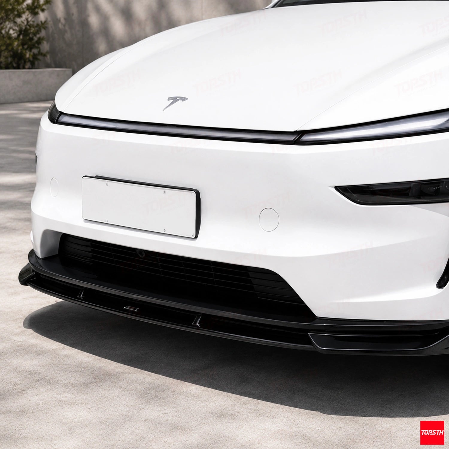 TOPSTH RES Style ABS Body Kit for 2025+ Tesla Model Y juniper, Front View.