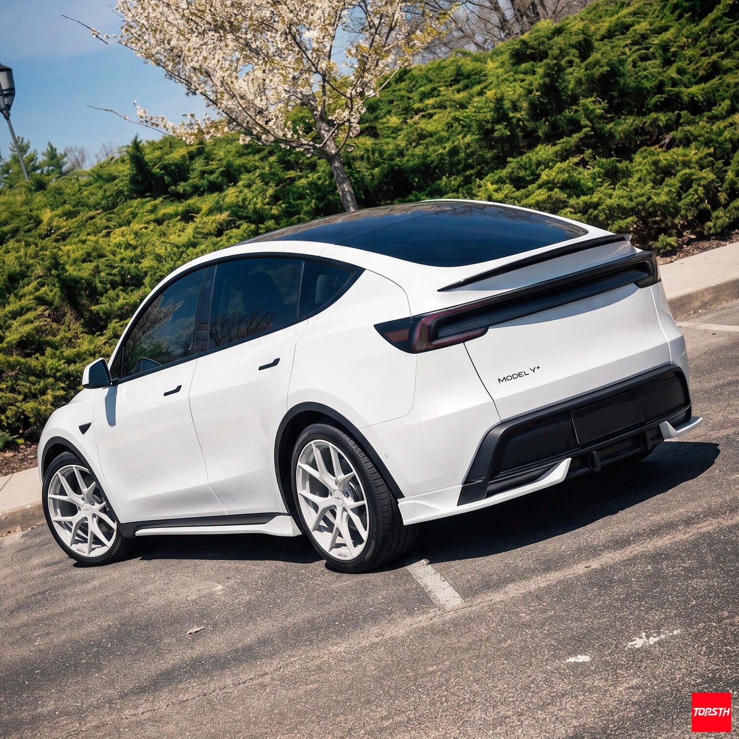 TOPSTH RES Style ABS Body Kit for 2025+ Tesla Model Y juniper, Side Skirts Detail.