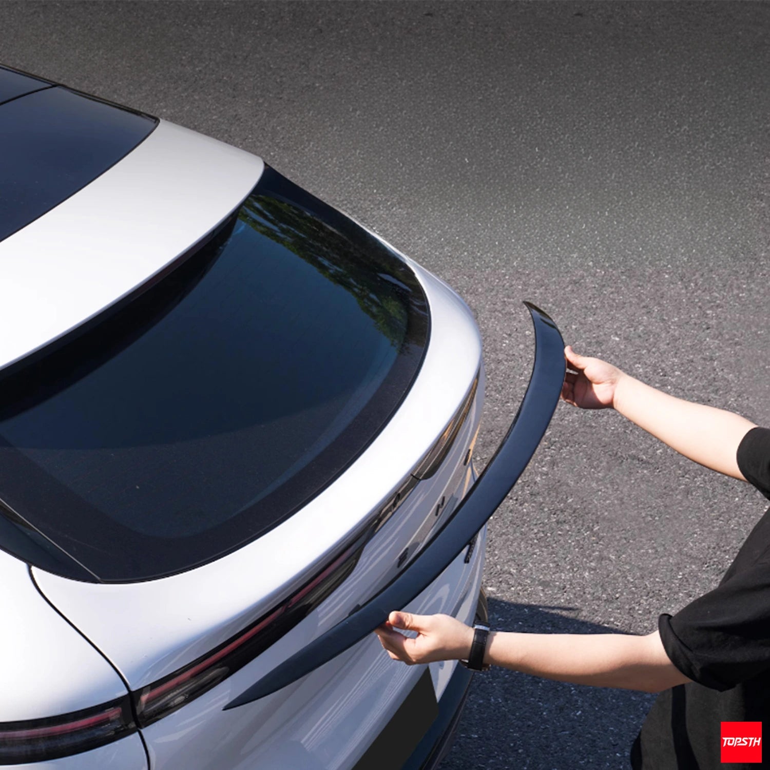 TOPSTH TP Style ABS Rear Spoiler for 2025+ XPeng G6, Side Profile.