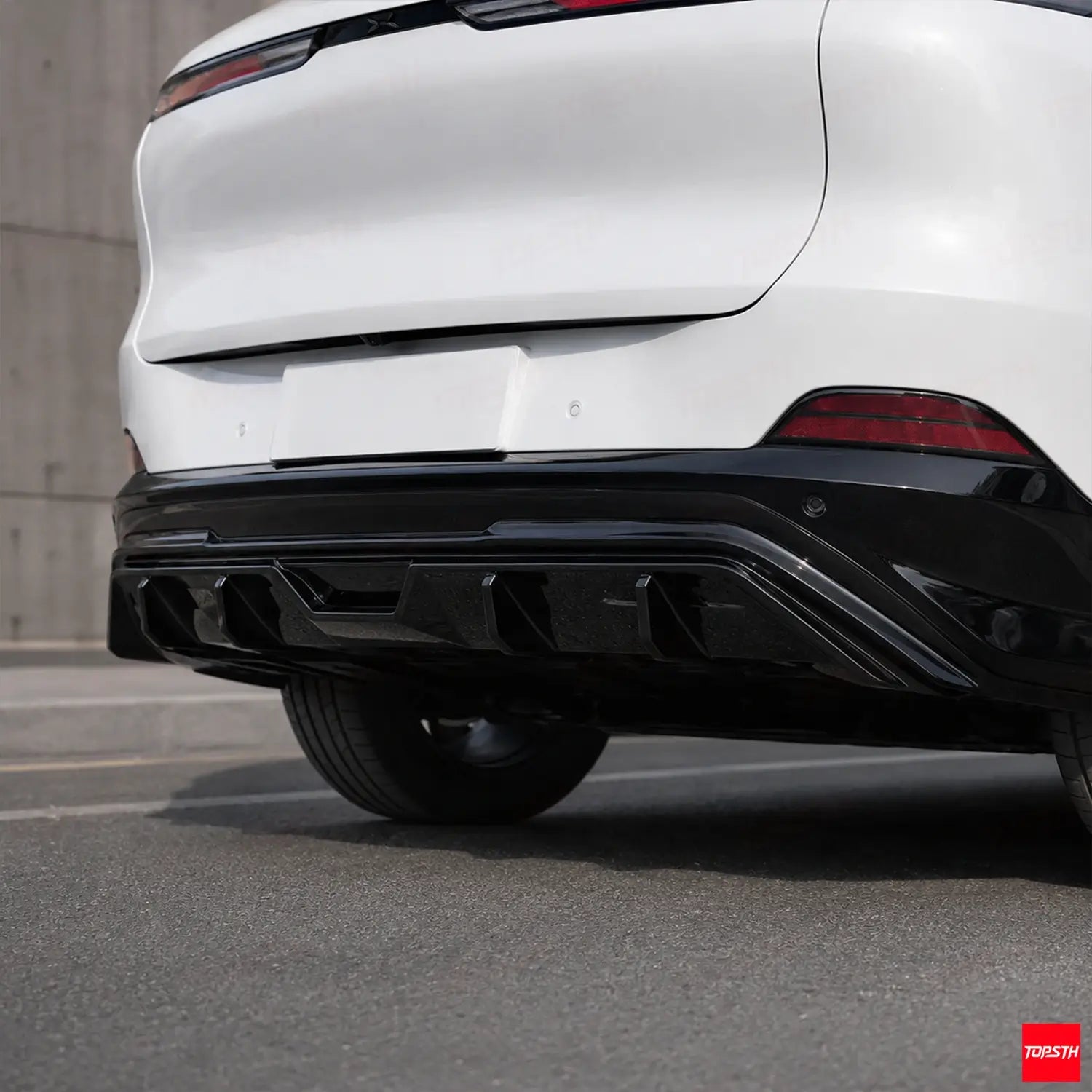 TOPSTH YG Style ABS Body Kit for 2025+ XPeng G6, Rear View.
