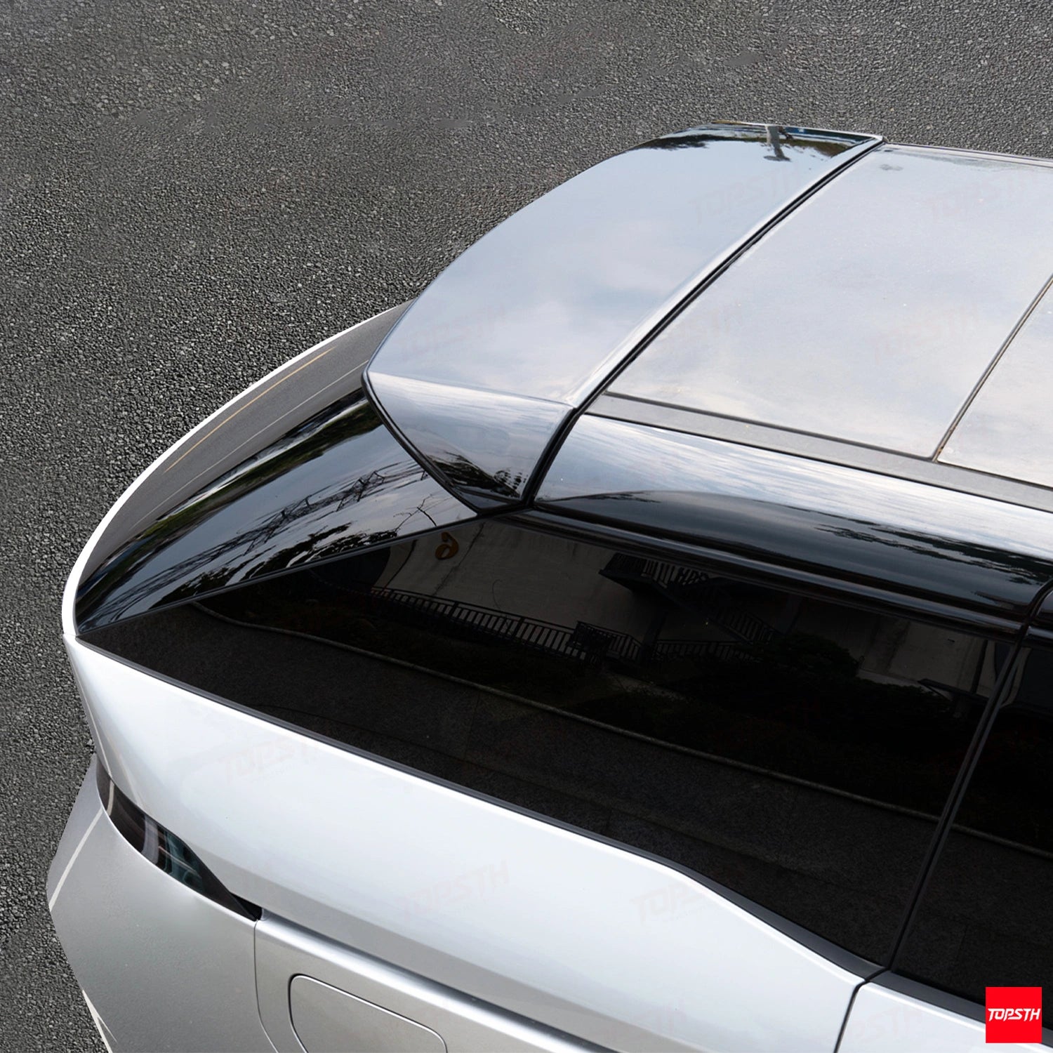 TOPSTH SP Style ABS Rear Spoiler for 2024+ XPeng X9, Installation Detail.
